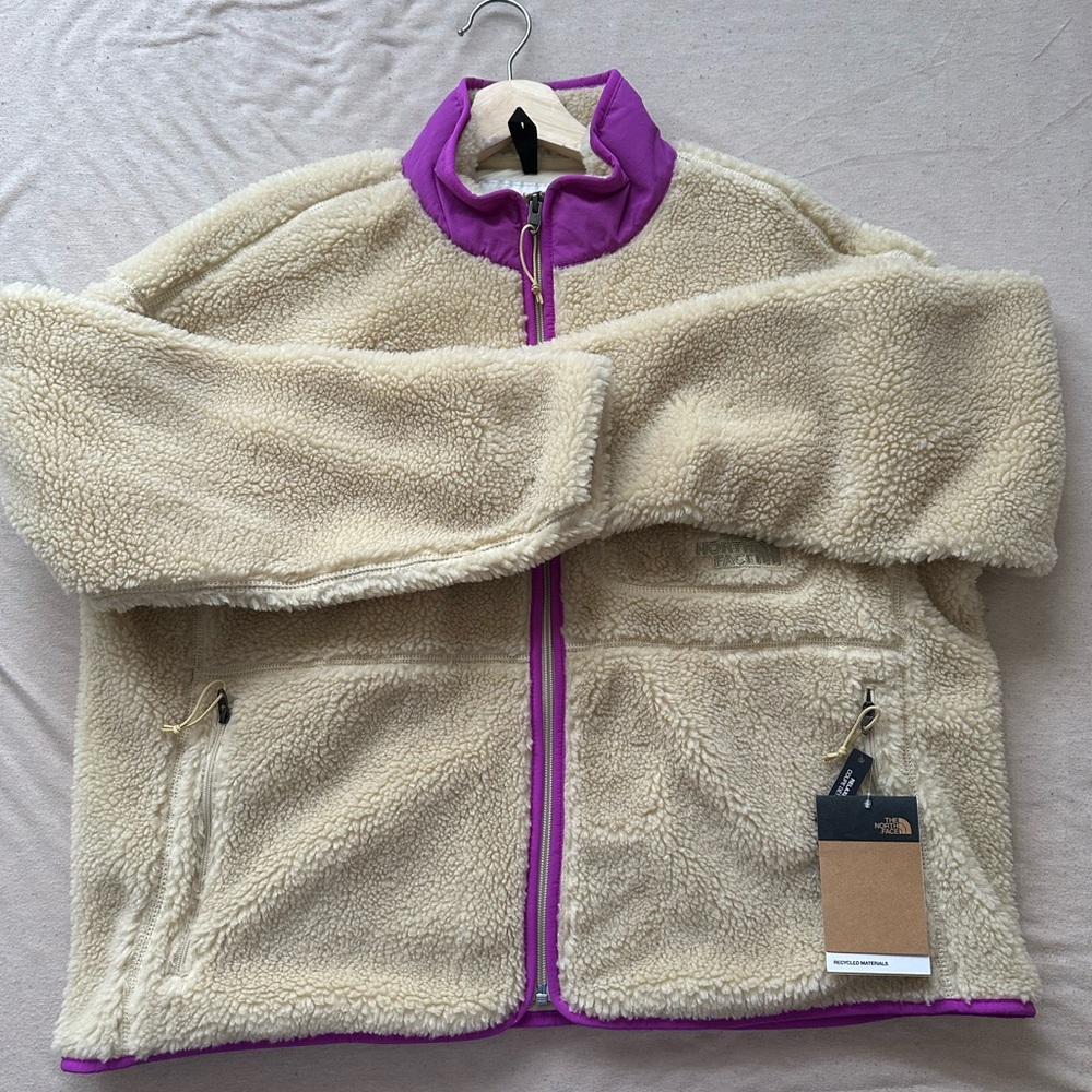 The Northface BRAND NEW NEVER WORN WITH TAGS